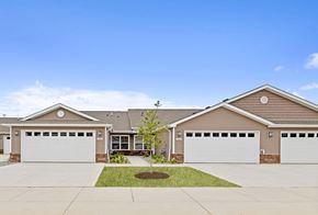 Brownstown Twp apartment for rent - Brownstown Michigan  Apartment Rentals Redwood Brownstown Main Bedroom Telegraph Sibley Road Exterior