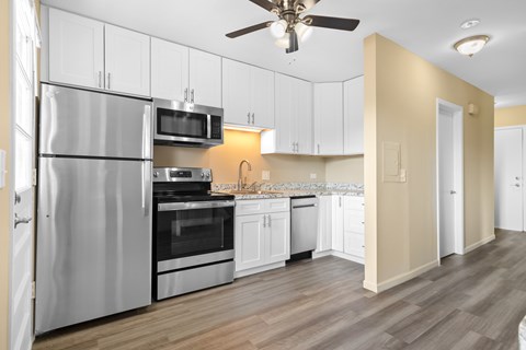 Floor plan for 1 bed, 1 bath, 700 sqft