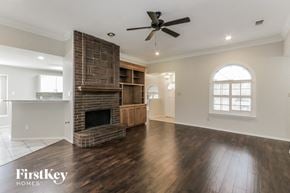 Mesquite house for rent - the living room is open to the dining room and kitchen