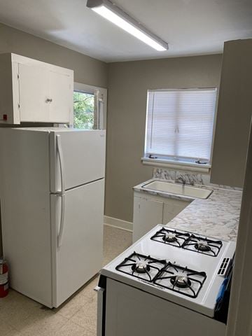 Lafayette apartment for rent - a kitchen with a stove and a refrigerator