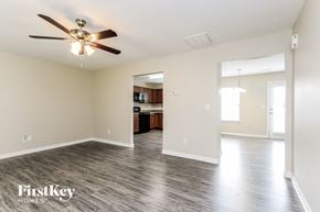 Dallas house for rent - 910 Park Road Dallas, NC 28034