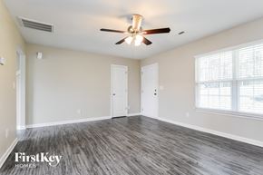 Dallas house for rent - 910 Park Road Dallas, NC 28034
