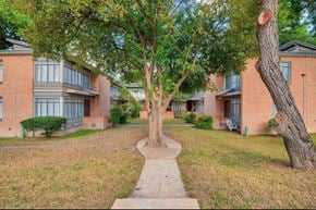 San Antonio apartment for rent - Broadway Front