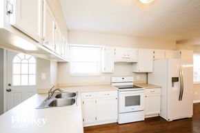 Fishers house for rent - 606 Sunblest Boulevard S Fishers, IN 46038