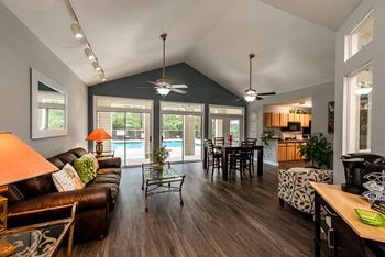 Clubhouse w/ wifi
