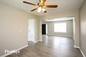 Indianapolis house for rent - 3346 Crestwell Drive Indianapolis, IN 46268