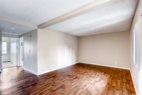 Escondido apartment for rent - A  Classic Living Room at Midway Gardens Apartments