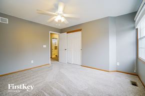 Delaware house for rent - the master bedroom is spacious and has a ceiling fan