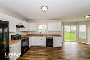 Noblesville house for rent - 12643 Pinetop Way Noblesville, IN 46060