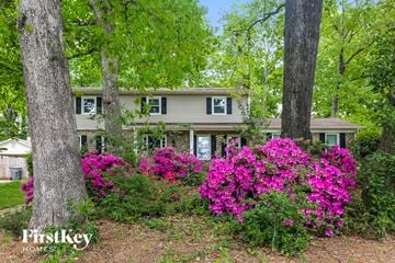Charlotte house for rent - 6404 Pencade Lane Charlotte, NC 28215