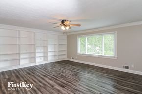 Lilburn house for rent - 5872 Covered Wagon Trail Lilburn, GA 30047