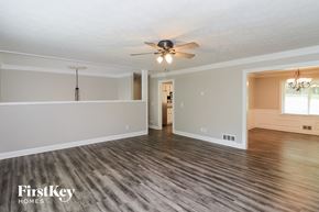 Lilburn house for rent - 5872 Covered Wagon Trail Lilburn, GA 30047