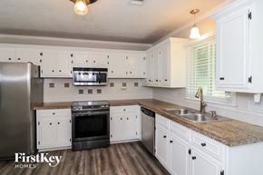 Lilburn house for rent - 5872 Covered Wagon Trail Lilburn, GA 30047