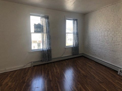 Floor plan for 1 bed, 1 bath