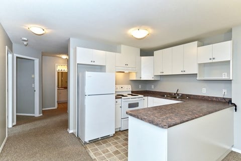 Floor plan for 2 beds, 1.5 baths, 945 sqft
