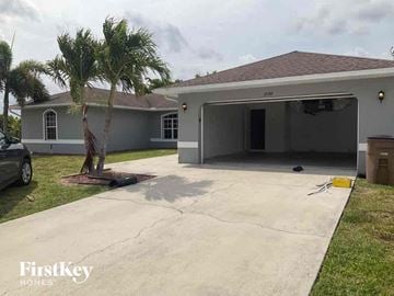 Cape Coral house for rent - 2100 SW 12TH Terrace Cape Coral, FL 33991