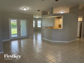 Cape Coral house for rent - 2100 SW 12TH Terrace Cape Coral, FL 33991
