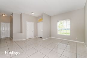 Lehigh Acres house for rent - the living room and dining room are spacious and clean