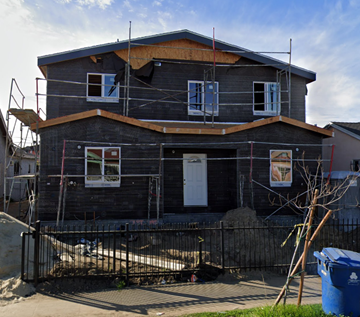 Los Angeles apartment for rent - an old house being remodeled with scaffolding on it