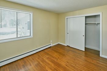 Taymil yarmouth pointe plank flooring - bedroom