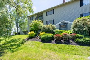 Yarmouth apartment for rent - Taymil Yarmouth Place Building Exterior