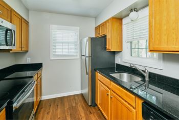 Taymil yarmouth landing granite countertops kitchen