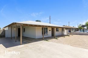 Phoenix house for rent - 3124 W SAN MIGUEL Avenue Phoenix, AZ 85017