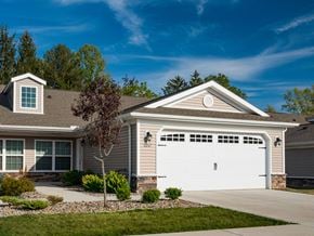 North Canton apartment for rent - North Canton Ohio Apartment Rentals Redwood North Canton  Exterior Garages