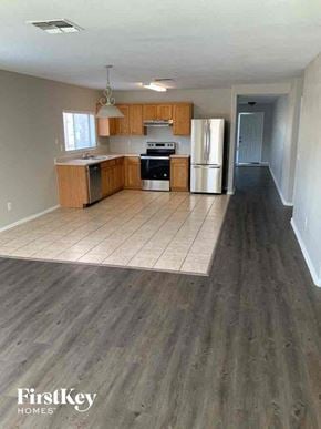 Phoenix house for rent - 9223 S 1ST Avenue Phoenix, AZ 85041