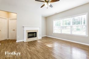 Lawrenceville house for rent - 1010 Great Oaks Drive Lawrenceville, GA 30045