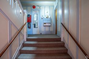 Berkeley apartment for rent - Front Stairs