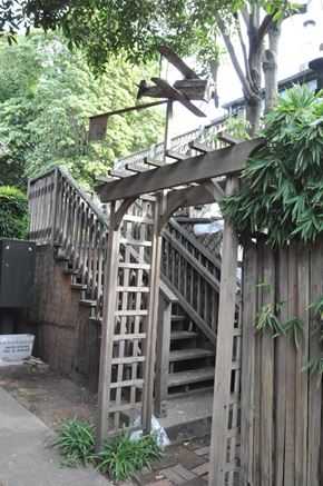 Berkeley apartment for rent - Stairway
