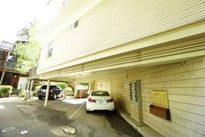 Berkeley apartment for rent - Parking Area