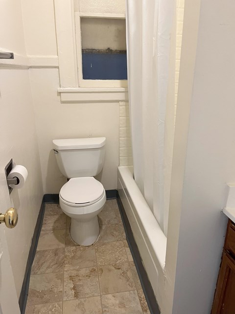 Floor plan for studio, 1 bath, 320 sqft