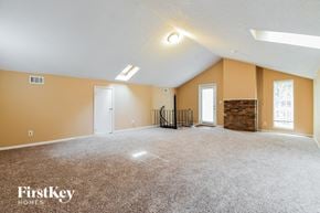 Decatur house for rent - the master bedroom is spacious and clean with vaulted ceilings