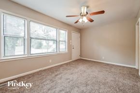 Decatur house for rent - the master bedroom is spacious and has a ceiling fan