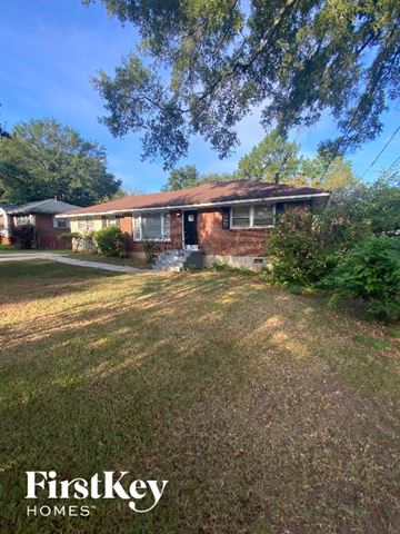Forest Park house for rent - 5663 Dorsey Dr Forest Park, GA 30297