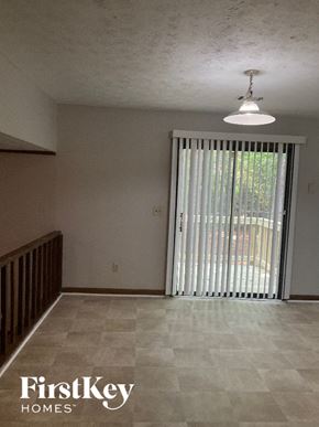 Jonesboro house for rent - 9053 Southcrest Ct Jonesboro, GA 30238