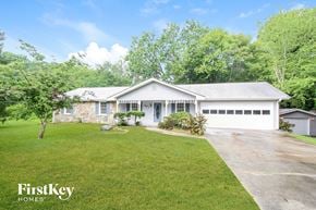 Snellville house for rent - 1673 Moss Drive Snellville, GA 30078