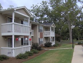 Macon apartment for rent - our apartments are equipped with balconies and decks for residents to enjoy the outdoors
