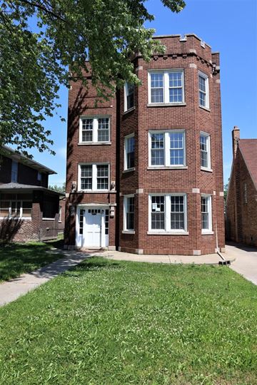 East Chicago apartment for rent - the building in which the apartment is located