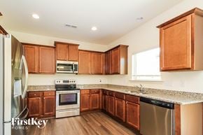 Winston Salem house for rent - 5712 Beaver Pond Trail Winston Salem, NC 27040