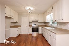 Hoschton house for rent - 4060 Mark Todd Court Hoschton, GA 30548