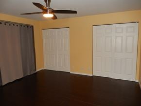 South Elgin house for rent - 375 Woodridge Circle