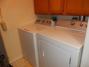 South Elgin house for rent - 375 Woodridge Circle