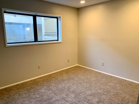 Floor plan for 2 beds, 1 bath, 984 sqft