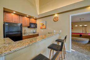 Olympia apartment for rent - Clubhouse Kitchen