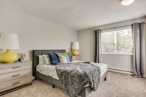 Everett apartment for rent - Bedroom with Large Window
