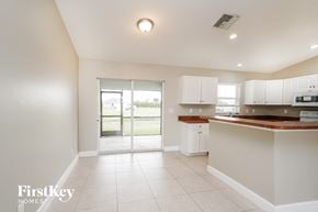 Cape Coral house for rent - 2031 NE 9th Place CAPE CORAL, FL 33909