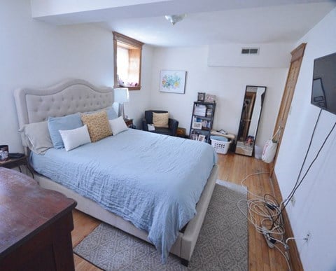 Floor plan for 5 beds, 3 baths